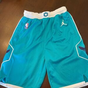 Jordan Charlotte Hornets Basketball Shorts YM ( (10/12)